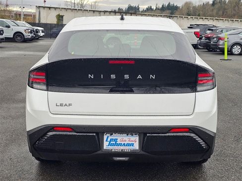 New 2026 Nissan Leaf image 6