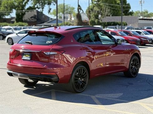 Used 2020 Maserati Levante GranSport AWD/4WD image 7