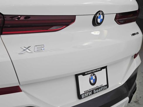 New 2026 BMW X6 xDrive40i w/ Climate Comfort Package image 7