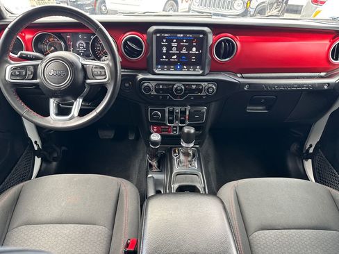 Used 2023 Jeep Wrangler Unlimited Rubicon AWD/4WD image 21