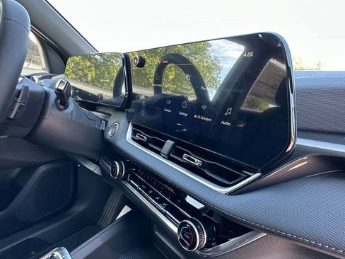 New 2026 Chevrolet Equinox LT image 21