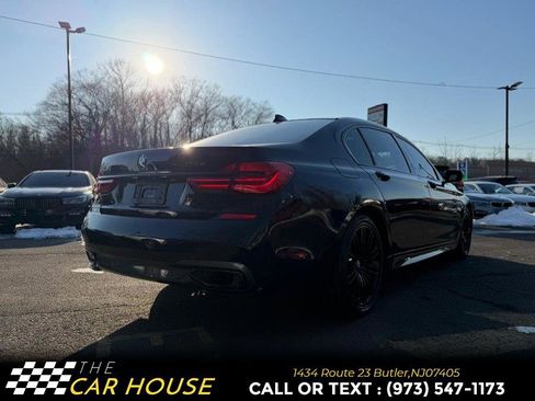 Used 2019 BMW 740i xDrive w/ Executive Package image 9