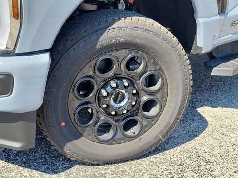 New 2026 Ford F350 Lariat w/ Black Appearance Package image 18