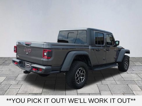 Used 2024 Jeep Gladiator Rubicon w/ Technology Group AWD/4WD image 7