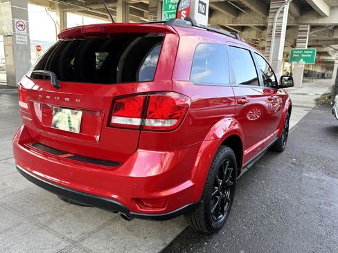 Used 2017 Dodge Journey SXT image 6
