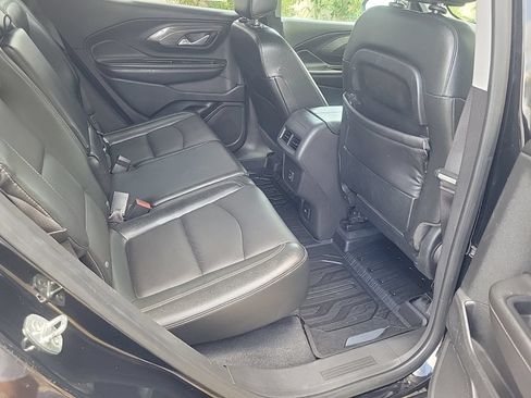 Used 2023 GMC Terrain SLT FWD image 13