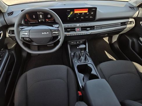 New 2026 Kia K4 FWD image 9