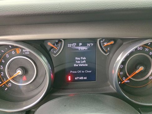 Used 2018 Jeep Wrangler Unlimited Sport image 27