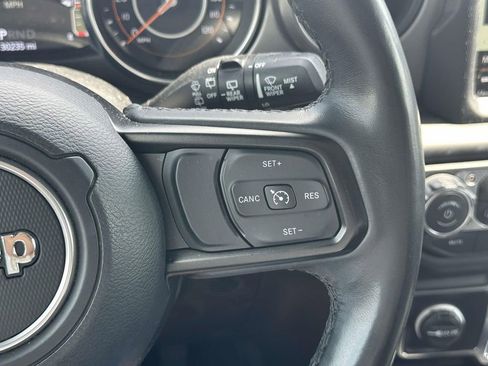 Used 2022 Jeep Wrangler Unlimited Sport AWD/4WD image 23