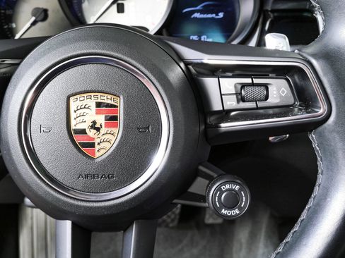 Certified 2024 Porsche Macan S AWD/4WD image 12