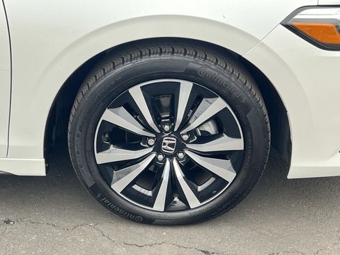 Certified 2024 Honda Civic EX-L image 28