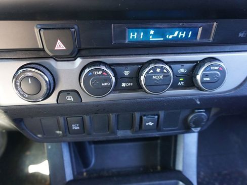 Used 2021 Toyota Tacoma SR image 13