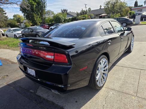 Used 2013 Dodge Charger SE image 7