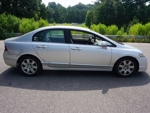 Used 2011 Honda Civic LX image 17