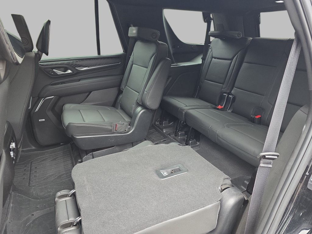Used 2023 GMC Yukon Denali w/ Advanced Technology Package AWD/4WD image 15