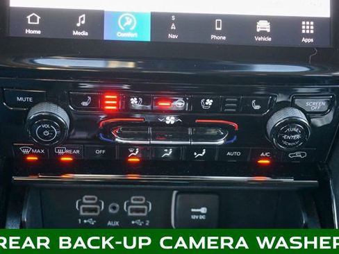 Used 2023 Jeep Grand Cherokee Limited w/ Luxury Tech Group II image 21