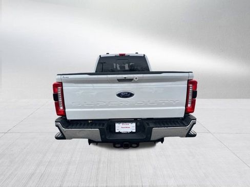 Used 2024 Ford F350 Lariat w/ Chrome Package image 7