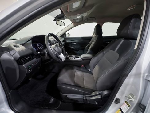 Used 2021 Nissan Sentra SV FWD image 14