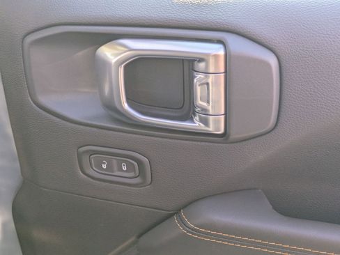 New 2026 Jeep Wrangler Unlimited Sahara AWD/4WD image 32