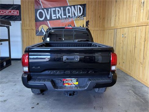 Used 2020 Toyota Tacoma SR w/ SX Package image 7