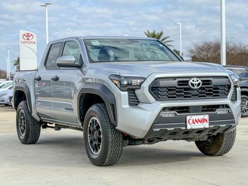 Used 2024 Toyota Tacoma TRD Off-Road AWD/4WD image 6