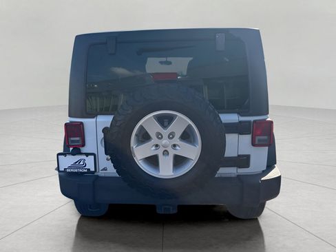 Used 2018 Jeep Wrangler Unlimited Sport S AWD/4WD image 4