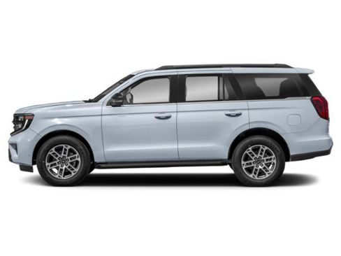Used 2025 Ford Expedition Active AWD/4WD image 3