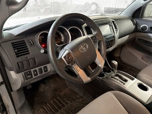 Used 2014 Toyota Tacoma 4x4 Access Cab V6 image 8