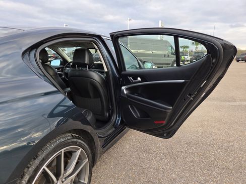 Used 2025 Genesis G70 2.5T image 15