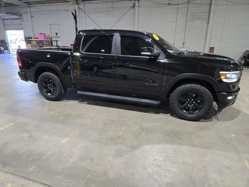 Used 2019 RAM 1500 Sport w/ Level 2 Equipment Group AWD/4WD image 17