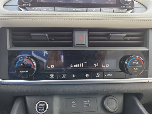 Used 2023 Nissan Rogue SV FWD image 24