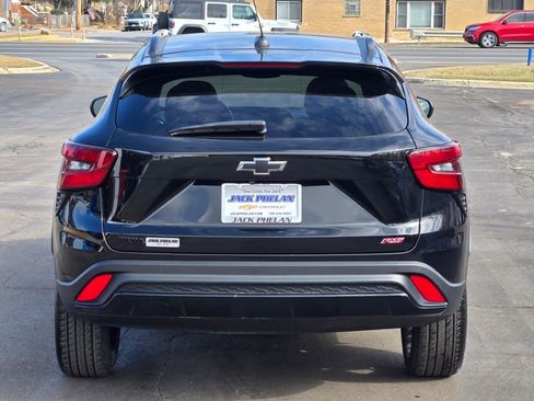 Certified 2024 Chevrolet Trax RS image 12