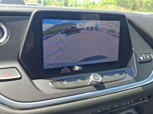 Used 2019 Chevrolet Blazer LT FWD image 18