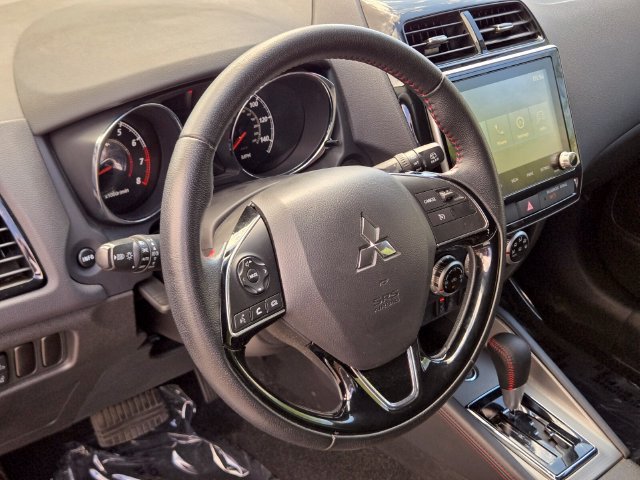 Used 2025 Mitsubishi Outlander Sport ES AWD/4WD image 25