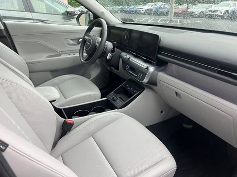 Used 2024 Hyundai Kona Limited AWD/4WD image 8