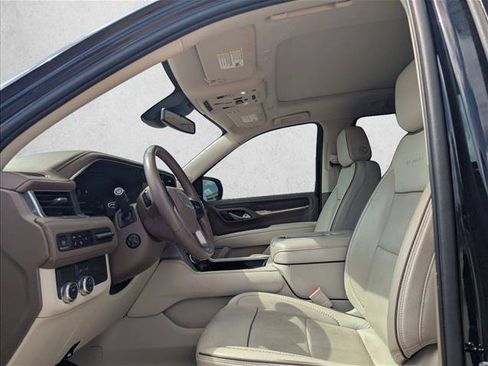Used 2023 GMC Yukon XL Denali RWD image 12