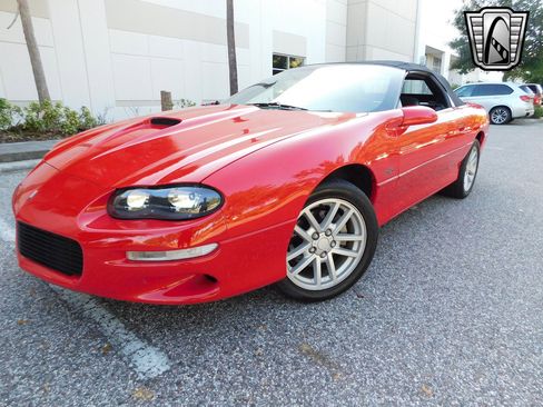 Used 2000 Chevrolet Camaro Z28 w/ SS Performance/Appearance Pkg image 11