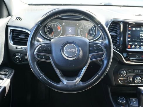 Used 2020 Jeep Cherokee Limited image 15