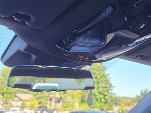 Used 2026 BMW i5 eDrive40 image 27