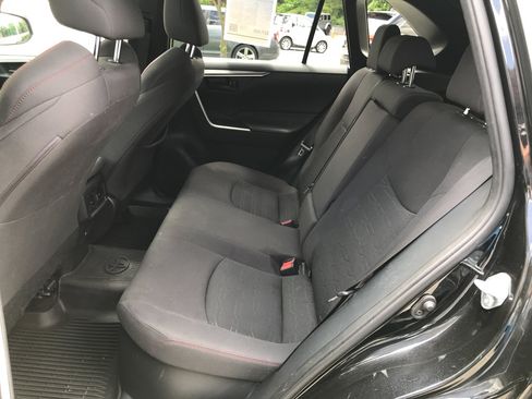 Used 2021 Toyota RAV4 SE w/ Weather & Moonroof Package AWD/4WD image 28