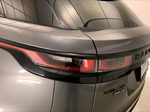 Used 2018 Land Rover Range Rover Velar R-Dynamic HSE image 28