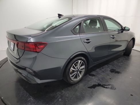 Used 2024 Kia Forte LXS w/ LXS Technology Package image 9