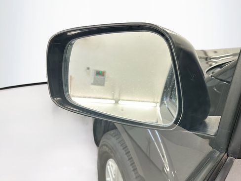 Used 2018 Nissan Frontier SV AWD/4WD image 16