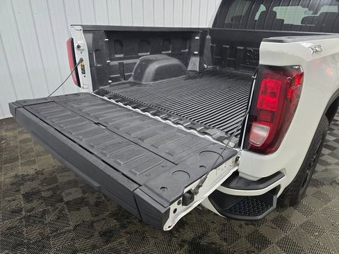Used 2023 GMC Sierra 1500 Elevation image 11