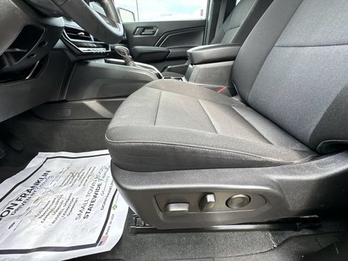 Used 2023 Chevrolet Colorado Trail Boss w/ Technology Package AWD/4WD image 12