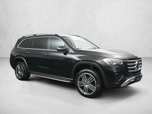 Certified 2026 Mercedes-Benz GLS 450 4MATIC image 7