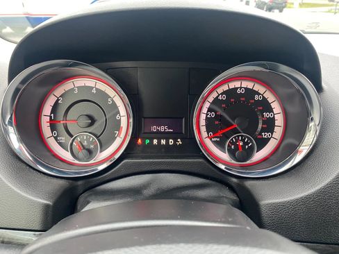 Used 2018 Dodge Grand Caravan SE w/ UConnect Hands-Free Group FWD image 11