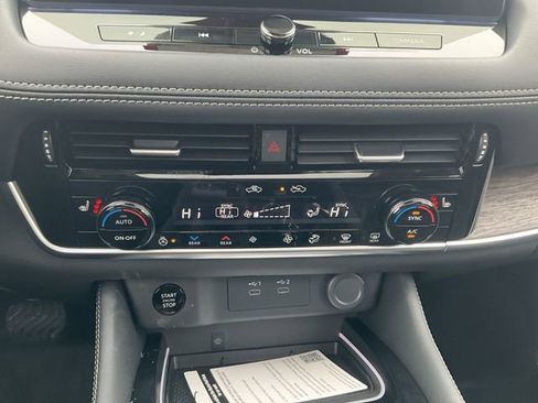 New 2026 Nissan Rogue Platinum w/ Platinum Premium Package image 16