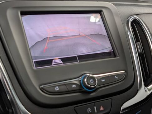 Used 2024 Chevrolet Equinox LT AWD/4WD image 25