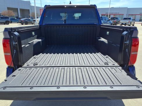 Used 2025 Toyota Tacoma SR5 image 10